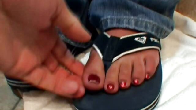 Un mec se fait sucer par film x français en streaming deux filles