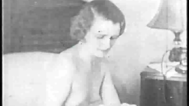 Asiatique à la chatte streaming porno francais gratuit poilue gémit pendant le sexe manuel et classique